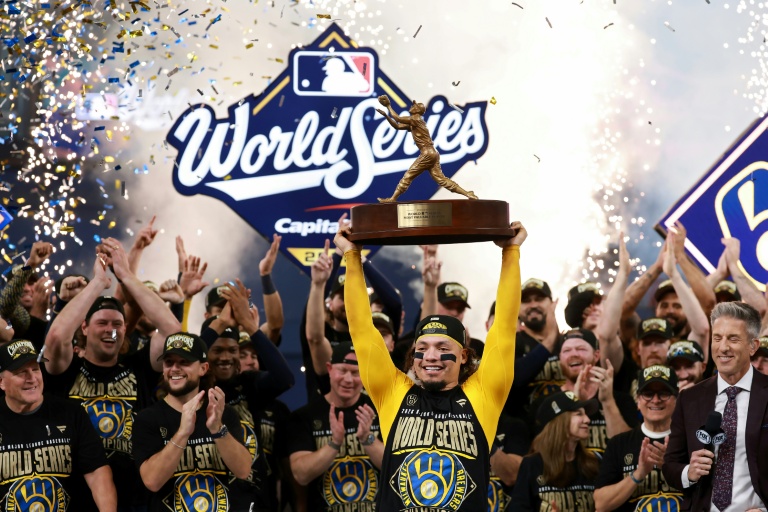Brewers catcher Contreras named World Series MVP