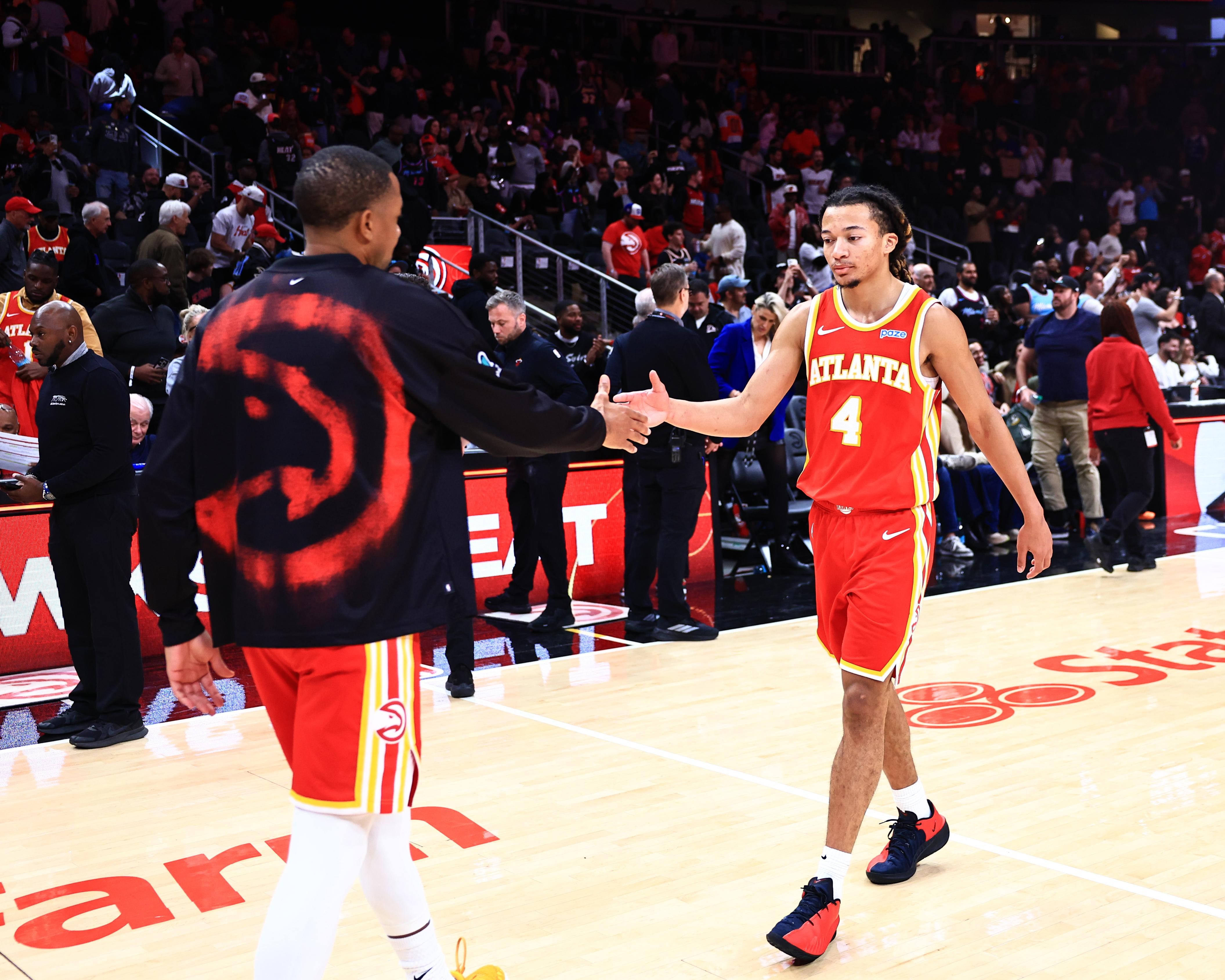 Hawks’ late rally falls short against Heat despite Flemings’ career night